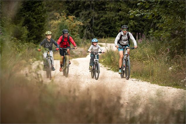 VTC en famille - Peignée Verticale - Grand Chambéry Alpes Tourisme