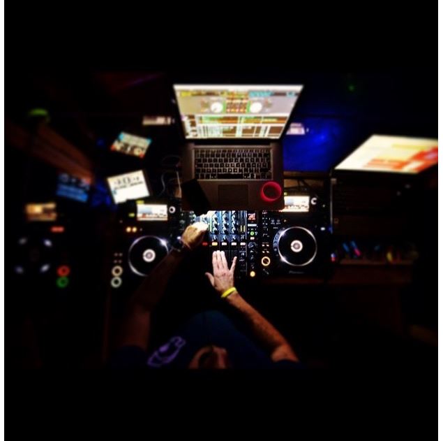 El Latino Loco bar de nuit