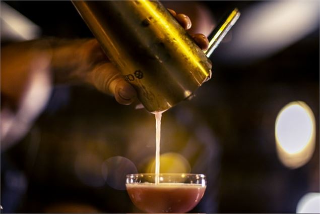 The Rabbit Hutch - Cocktail Bar