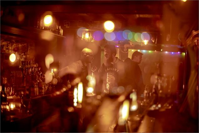 The Rabbit Hutch - Cocktail Bar