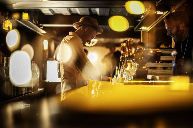 The Rabbit Hutch - Cocktail Bar