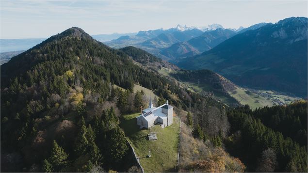 La Chapelle et les Crêtes d'Hermones - Sixtine Voisin - OT Alpes du Léman