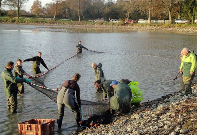Pêche d'étang - Communauté de Communes du Canton de Chalamont