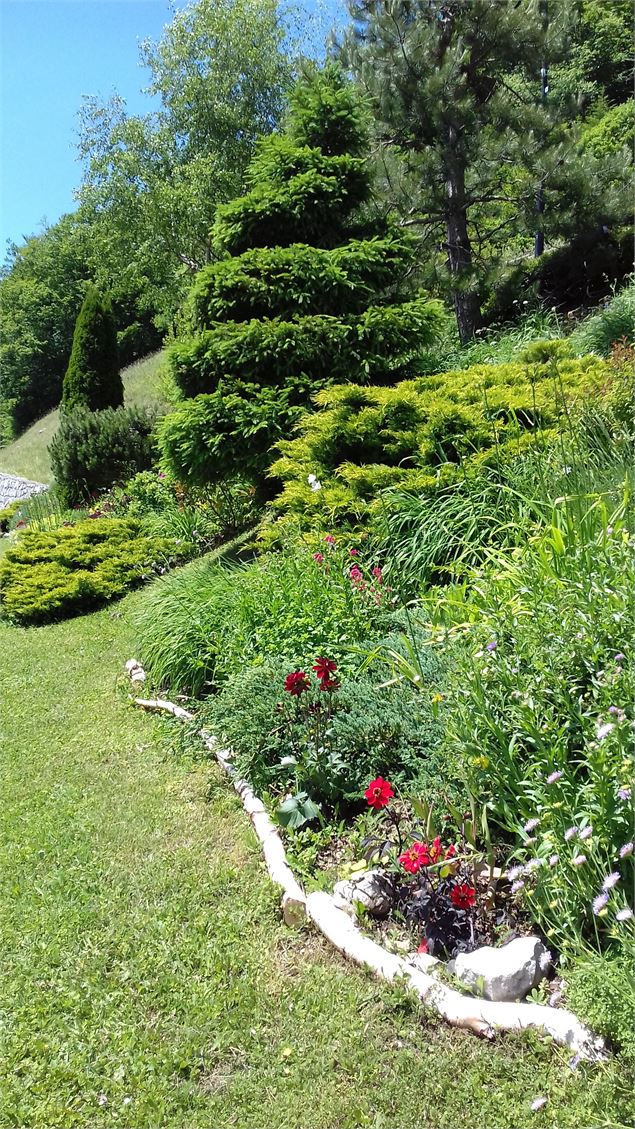 Jardin communal de Corbel - Evelyne Philippe