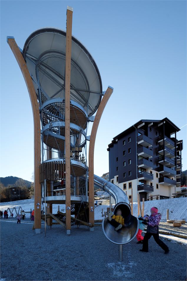 Aire de Jeux Alpages & forêts à Morillon 1100 - Mairie de Morillon/Cyril Noel