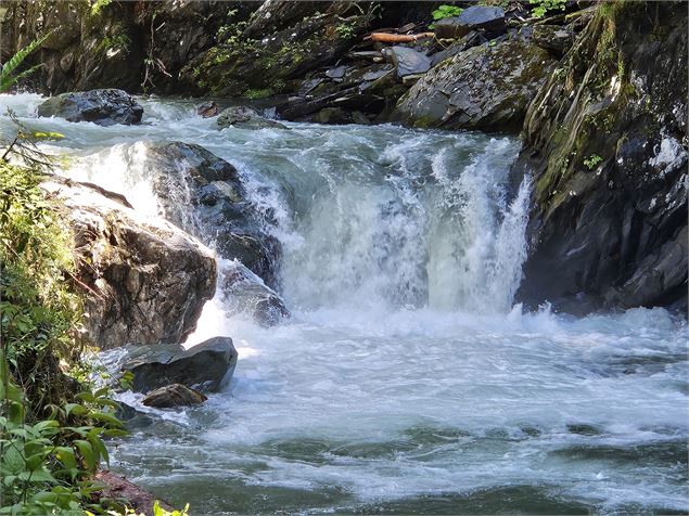 cascade de la grotte - ©Laurent Viard
