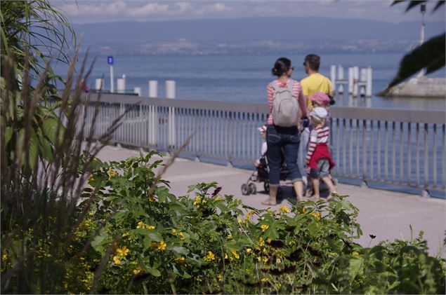 balade en famille - Ville d'Evian (la Nouvelle Image)