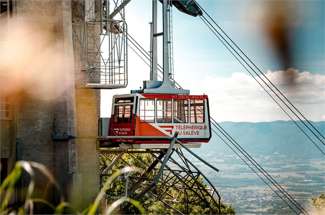 Point de Vue du Téléphérique du Salève_Monnetier-Mornex - Brice Souvansanouk