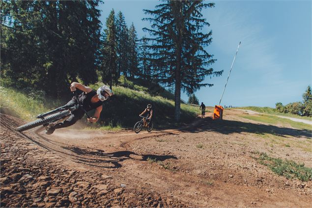 Descente du Family Run - Piste VTT Descente_La Clusaz - Lucie Saint Martin
