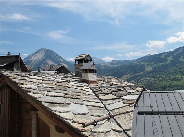 Toits en lauzes à Villemartin sur la boucle des hameaux - Bozel - Nadia Mousselard