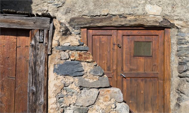 Portes typiques sur la boucle des hameaux - Bozel - Nadia Mousselard