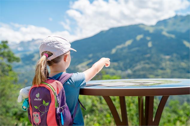 Table d'orientation à la Chapelle Notre Dame des Neiges A/R - Montagny - Elisabeth Gayard