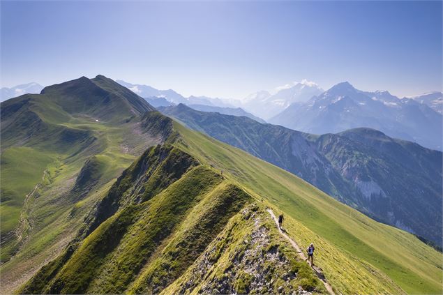 Crêtes Mont Jovet randonneurs - Bozel - Focus Outdoor