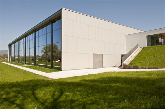 Centre vue de l'extérieur - Béatrice Cafiéri