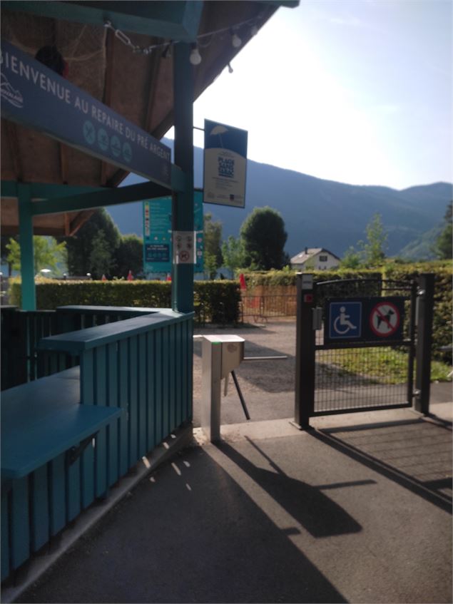 Plage Le Repaire du Pré Argent - Entrée et portail PMR - C. Moureaux