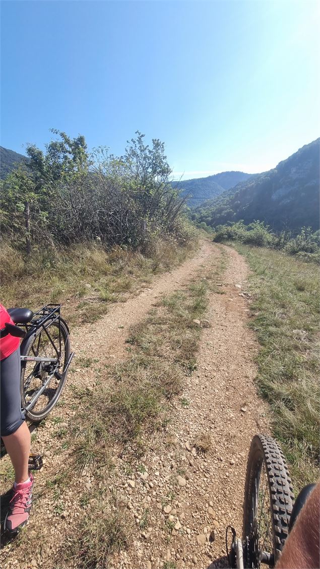 Gorges de l'Ain à VTT - scalland
