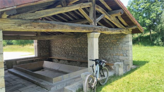 Liaison VTT (L5) Ile Chambod - Corveissiat par Gd Corent, la route des crêtes - scalland