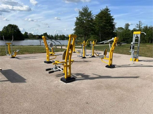 Liaison VTT (L) Liaison Base de loisirs de la Grange du Pin - Ecomusée Pays en Bresse_Val-Revermont 