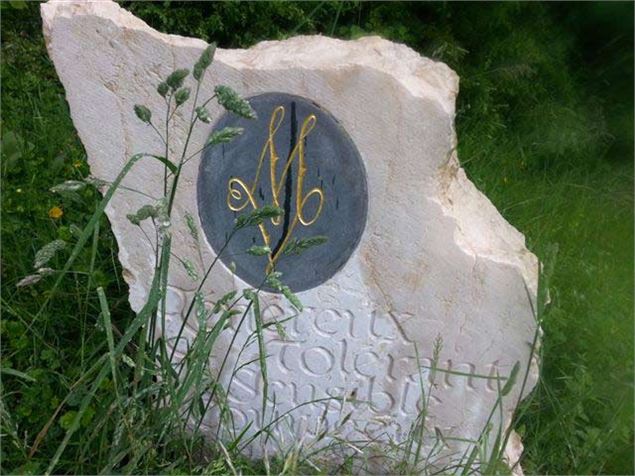 Sentier Mémoire de Pierre et belvédère de la carrière - F LECHELLE