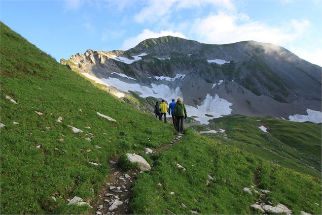 Randonneurs Charvin - OT Thônes Coeur des Vallées