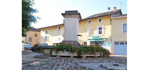 Balade - Les Maisons Rouges et la source du Jugnon - scalland