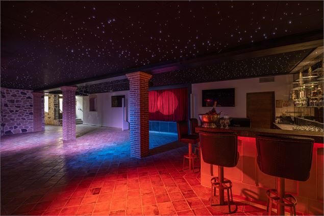 Le Château de Tresserve - @hannahcybulska