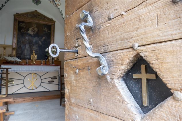 poussez la porte Chapelle St Gras de la Gevoudaz - OTICoeurdemaurienne