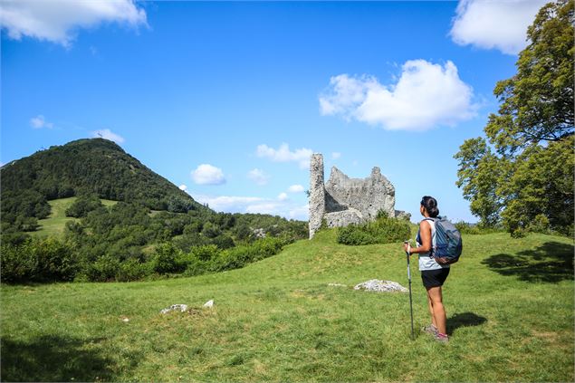 Ruines du Château de Chaumont - B.Souvansanouk - OT Monts du Genevois