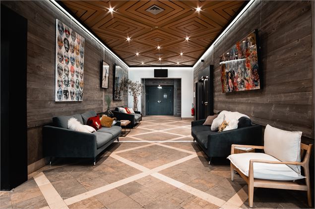 - Hall - Centre de Congrès - Esther Vittot