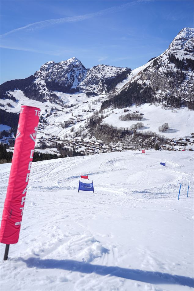 Kind im Slalom Alpina Watches ESF Expérience_Le Grand-Bornand - A. Boichard - Agence Zoom
