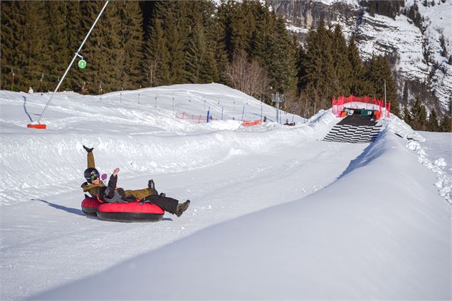 Piste de Snowtubing plateau du Rosay - Gabin Cobret