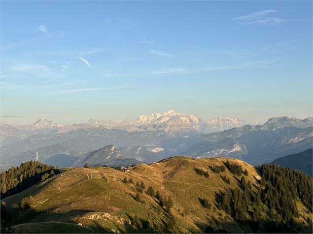 Sentier de randonnée pédestre - La Pointe des Brasses depuis Les Lavouets_Viuz-en-Sallaz - Christell