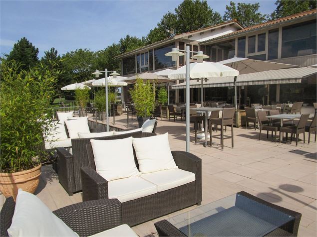 Terrasse et Club-House au Golf du Clou - Golf du Clou