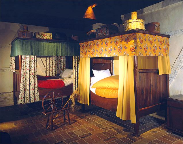 Chambre des petites bonnes, ferme des Planons - Département de l'Ain, Agathe Gaubert