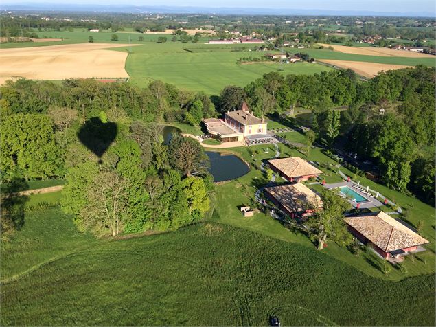 Le Château d'Epeyssoles vu du ciel - ©Sylvain Bouzat