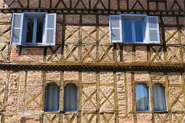 Maison à colombages - S.Ferrier/Dombes Tourisme