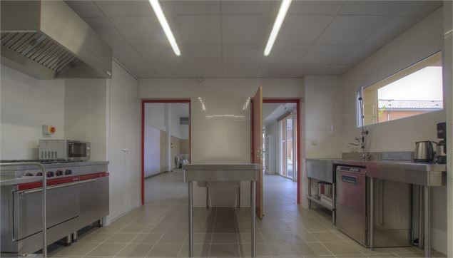 Cuisine attenante à la salle - ©Claire Curt