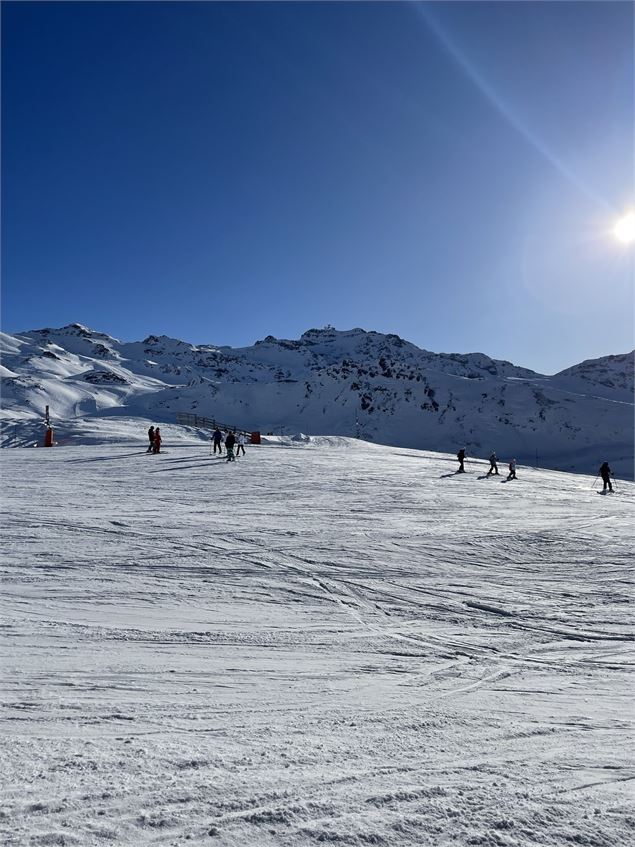 Traverser la piste bleue Dalles - OT Val Thorens