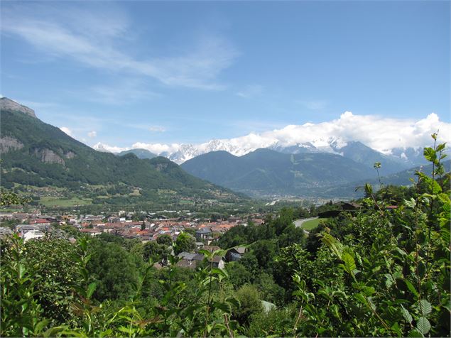 sentier pédestre : de la chapelle de l'Immaculée à la grotte mariale de Lévaud - Véronique Lorenzi