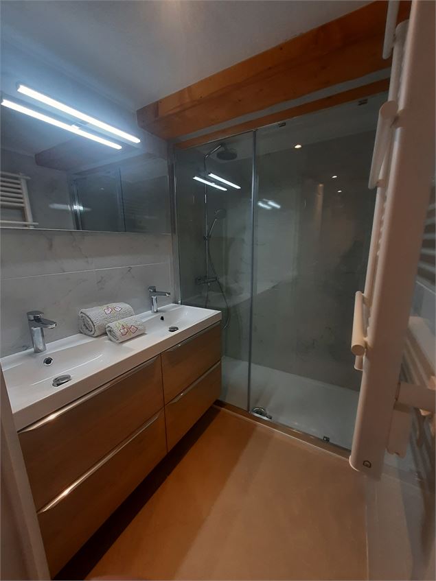 Salle de bain - Fabienne Florit / Mairie de Chatillon-sur-Chalaronne