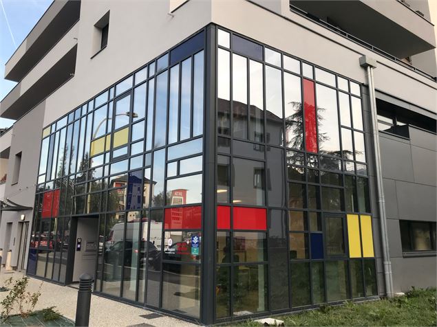 Bâtiment de la médiathèque de la Prairie - Médiathèques d'Annecy