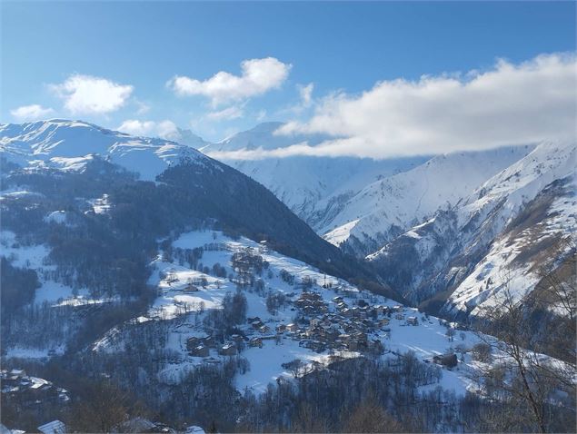 Vue depuis le sentier de Villarabout - OT Les Menuires