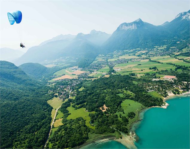 Vol en parapente lac Annecy - T. Nalet