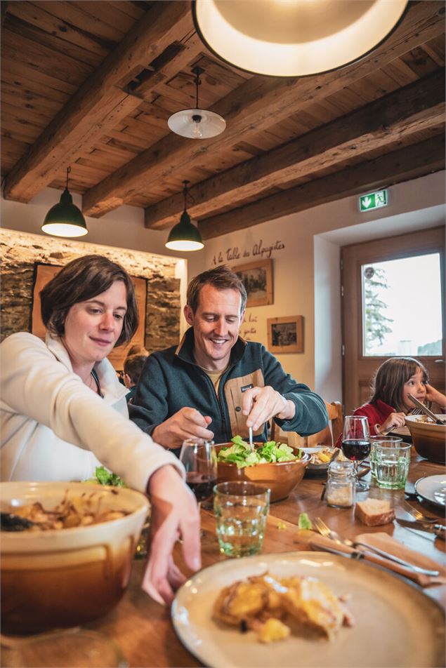 Diner - Alpigraphie / Kröll Matthias - Grand Chambéry Alpes Tourisme