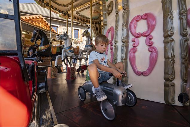 Carrousel de Châtel - JF-Vuarand