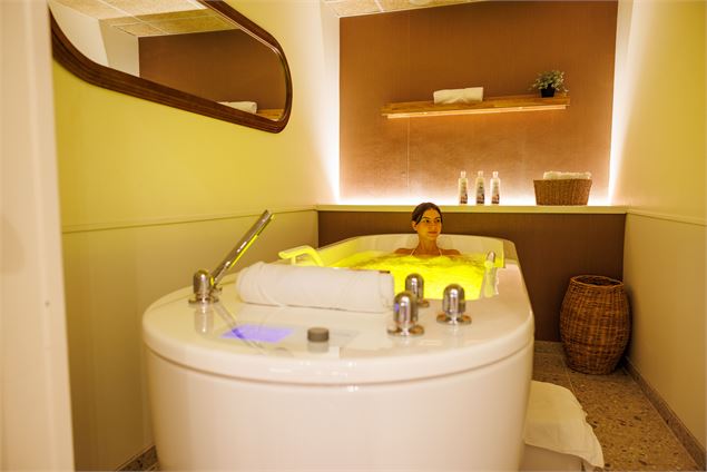 Les Bains des Alpes - Spa Nuxe_Aix-les-Bains - Esteban Granelli