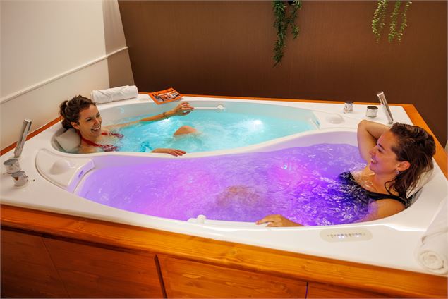 Les Bains des Alpes - Spa Nuxe_Aix-les-Bains - Esteban Granelli