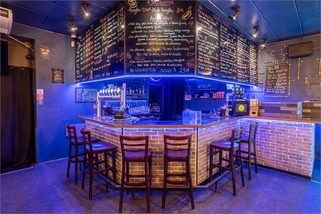 The Lake Pub - Stud'arts Design