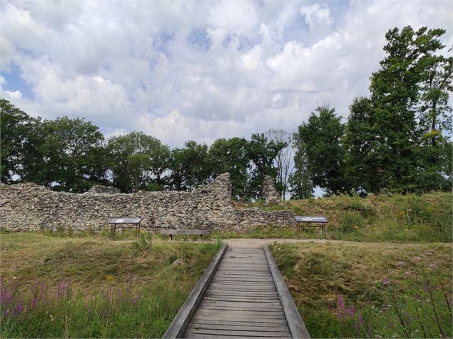 Ruine de Rouelbeau - E Beaupere