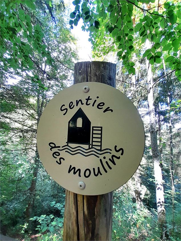 V2 - Chemin des Moulins - Départ Les Allues_Méribel - Sylvain Aymoz Méribel Tourisme